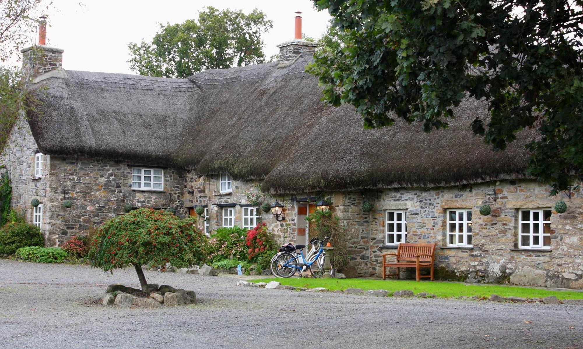 Bearslake Inn Bridestowe Exteriör bild